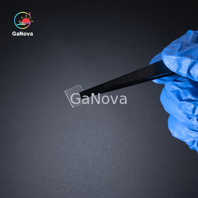 JDCD04-001-003 10x10mm2 100 ((오프 6°) Fe 도핑 된 자유 서 있는 Ga2O3 단일 크리스탈 기판 제품 등급 단일 닦기